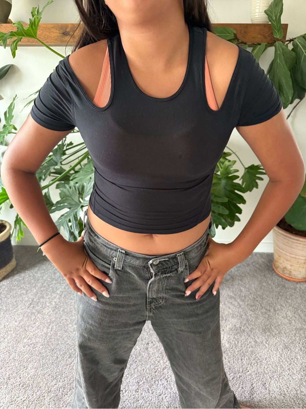 Lulu lemon cutout fitted top